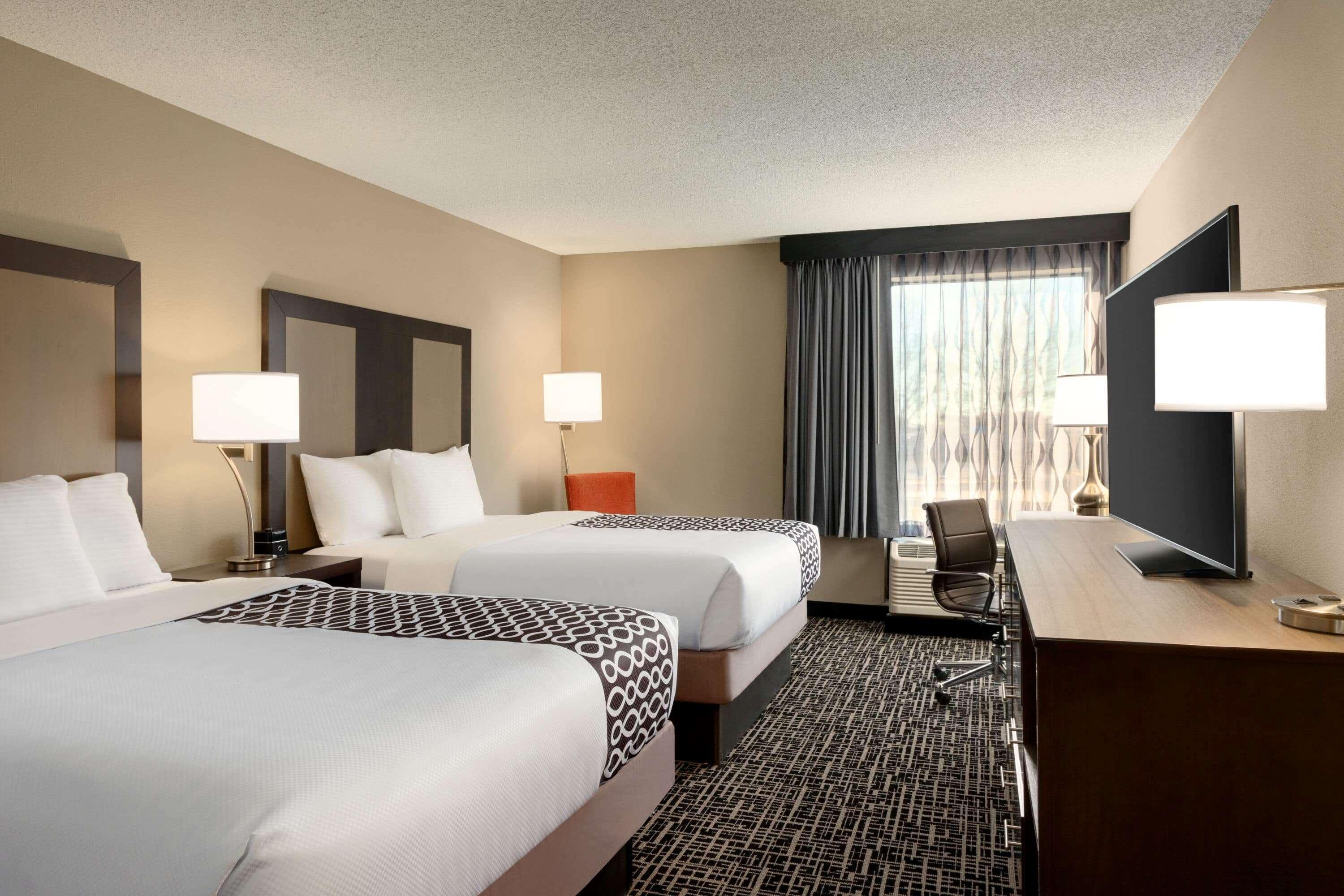 La Quinta Inn & Suites By Wyndham St Louis Route 66 Windsor Springs Zewnętrze zdjęcie