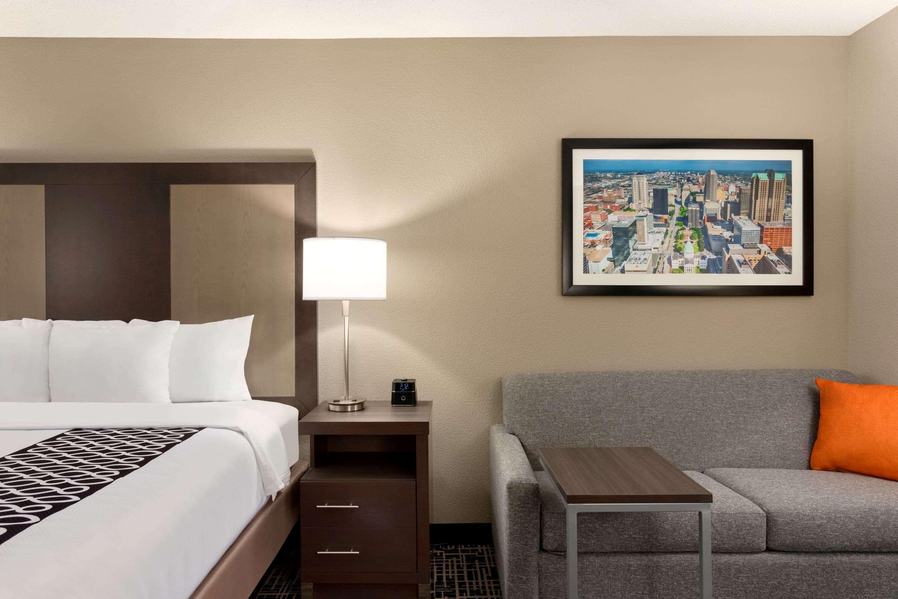 La Quinta Inn & Suites By Wyndham St Louis Route 66 Windsor Springs Zewnętrze zdjęcie
