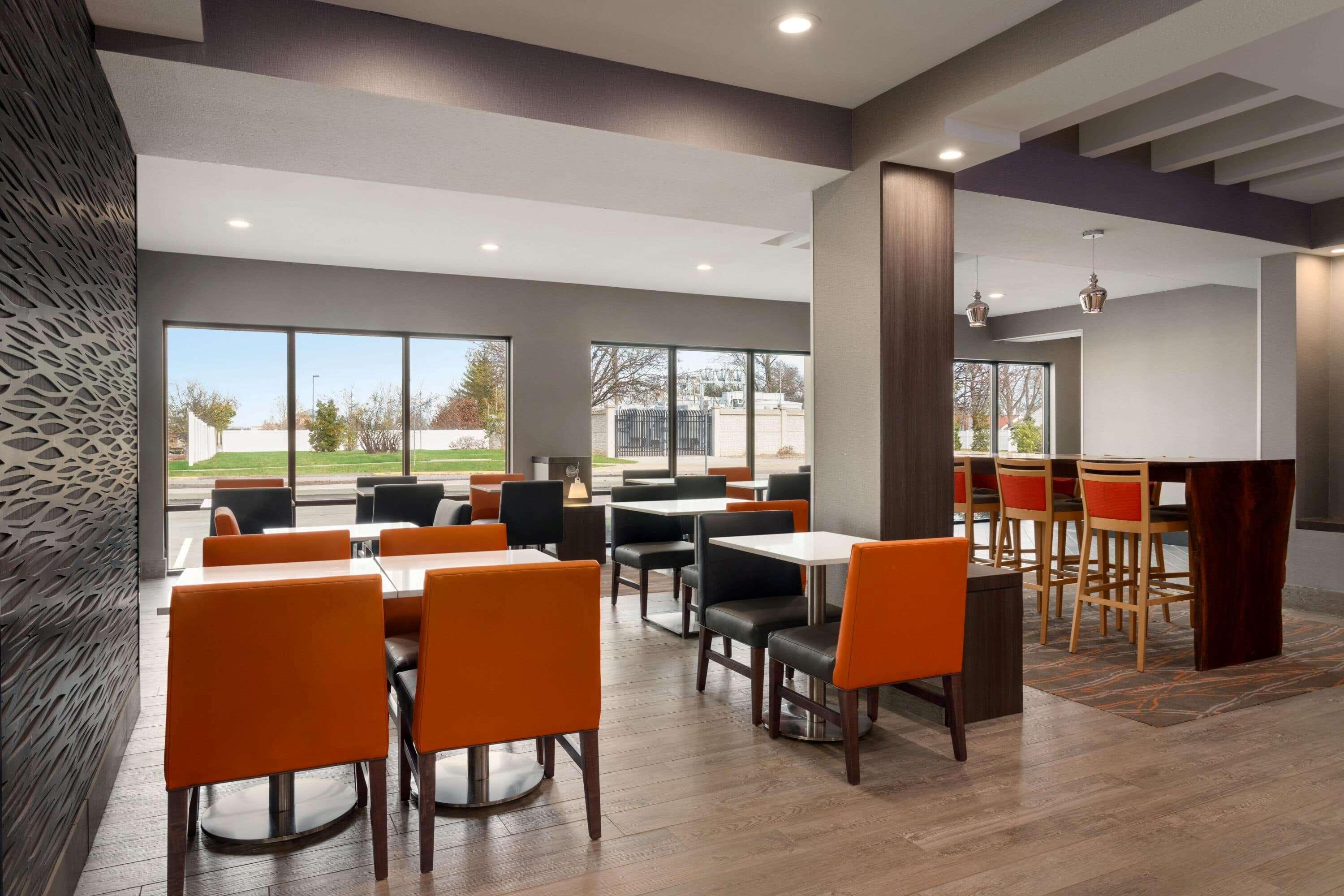 La Quinta Inn & Suites By Wyndham St Louis Route 66 Windsor Springs Zewnętrze zdjęcie