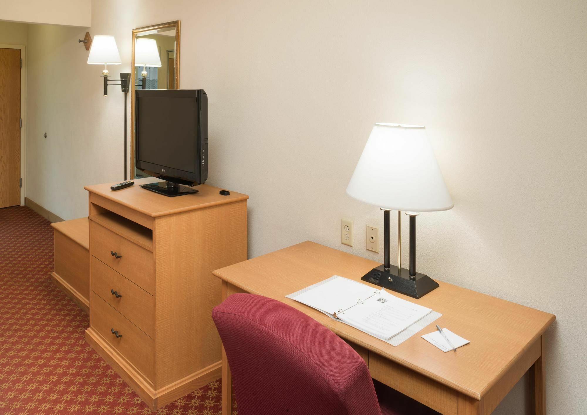 La Quinta Inn & Suites By Wyndham St Louis Route 66 Windsor Springs Zewnętrze zdjęcie